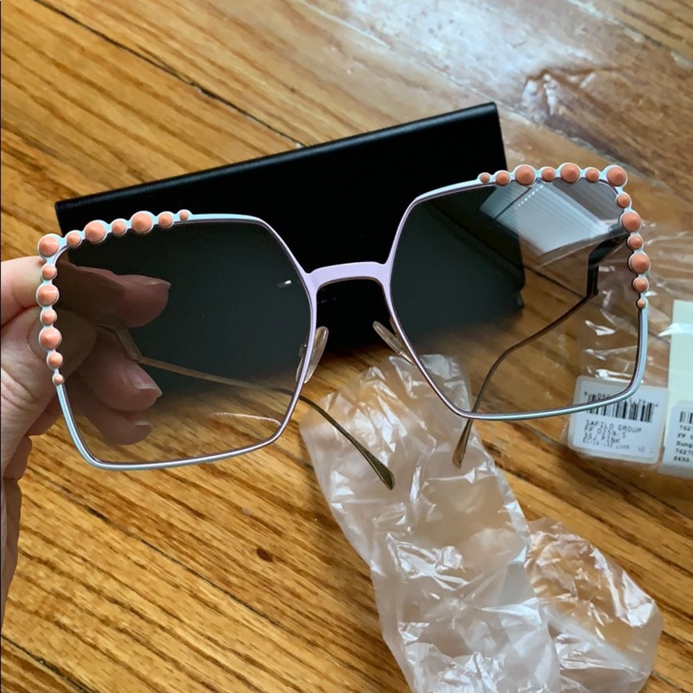 NWT Fendi square sunglasses